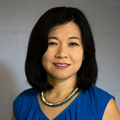 Esther Kim Lee headshot